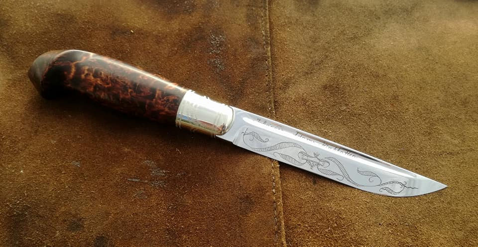 Puukko mit Wickelgriff aus Leder