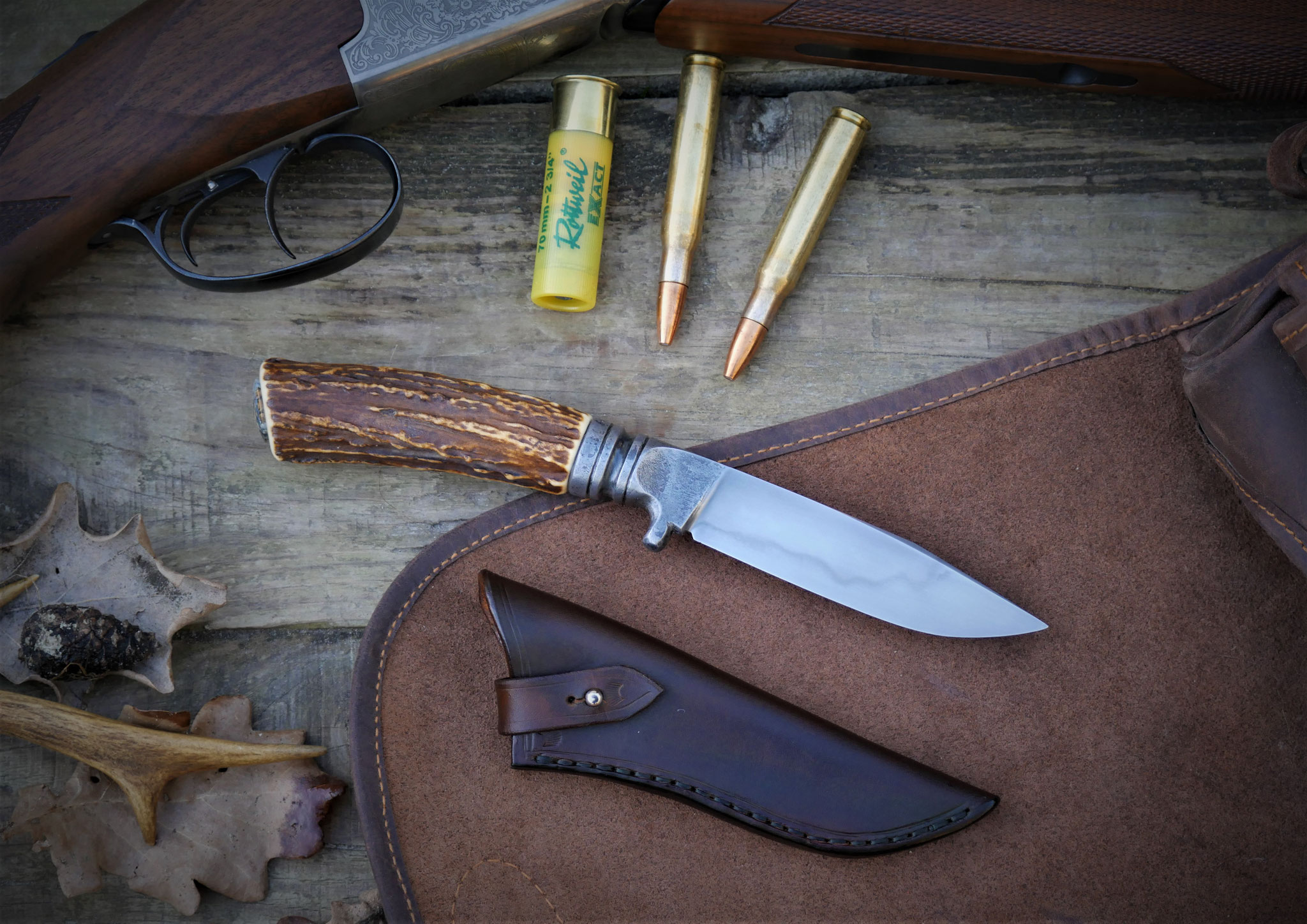 Traditioneller handgefertigter Puukko