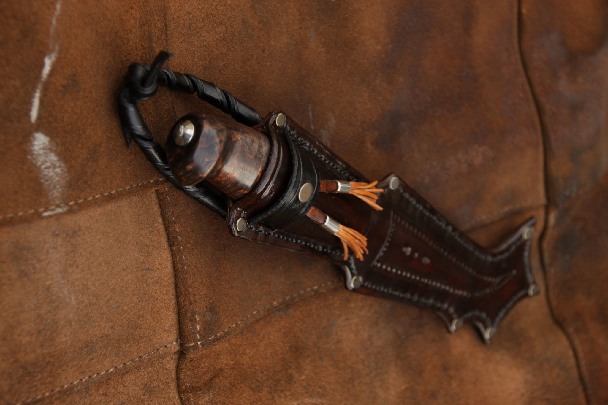Jagdmesser mit großem Hirschhorngriff