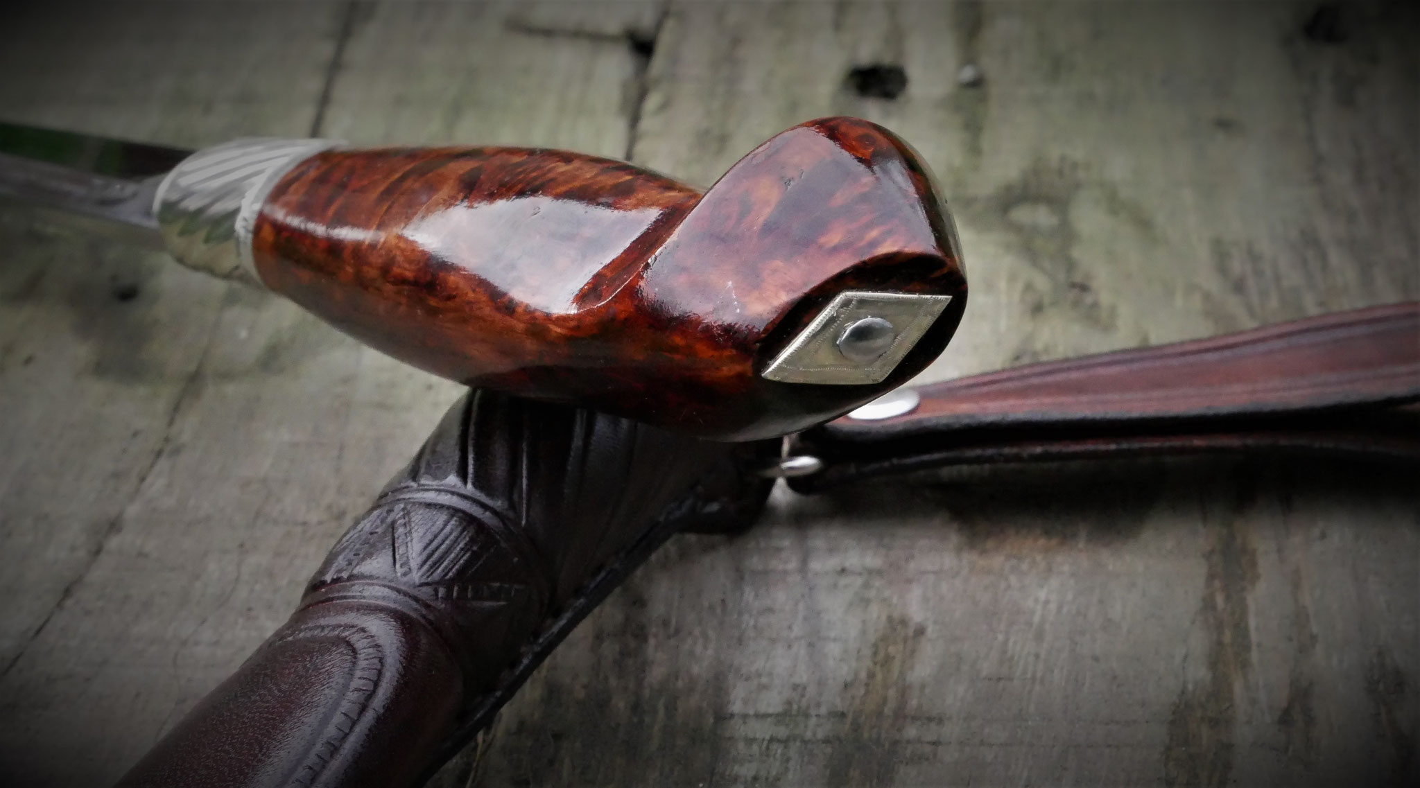 Jagdmesser mit großem Hirschhorngriff