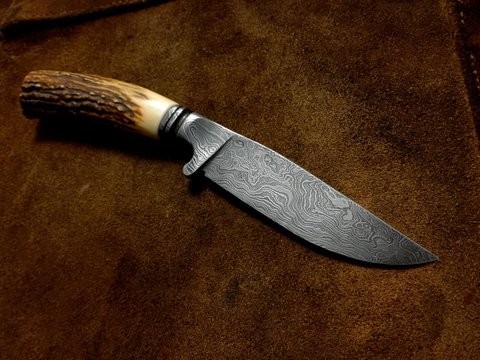 Schönes Jagdmesser-Set mit Hirschhorn