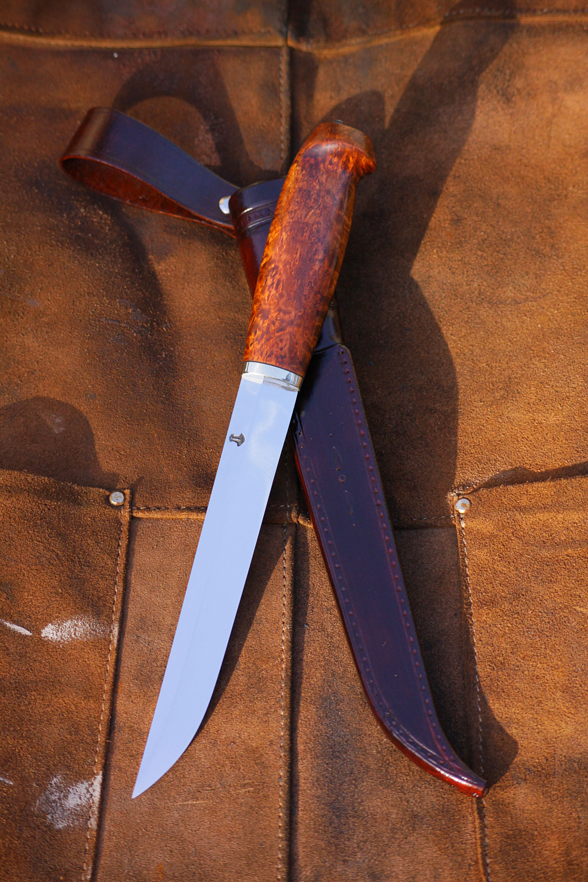 Eleganter Puukko mit Wickelgriff