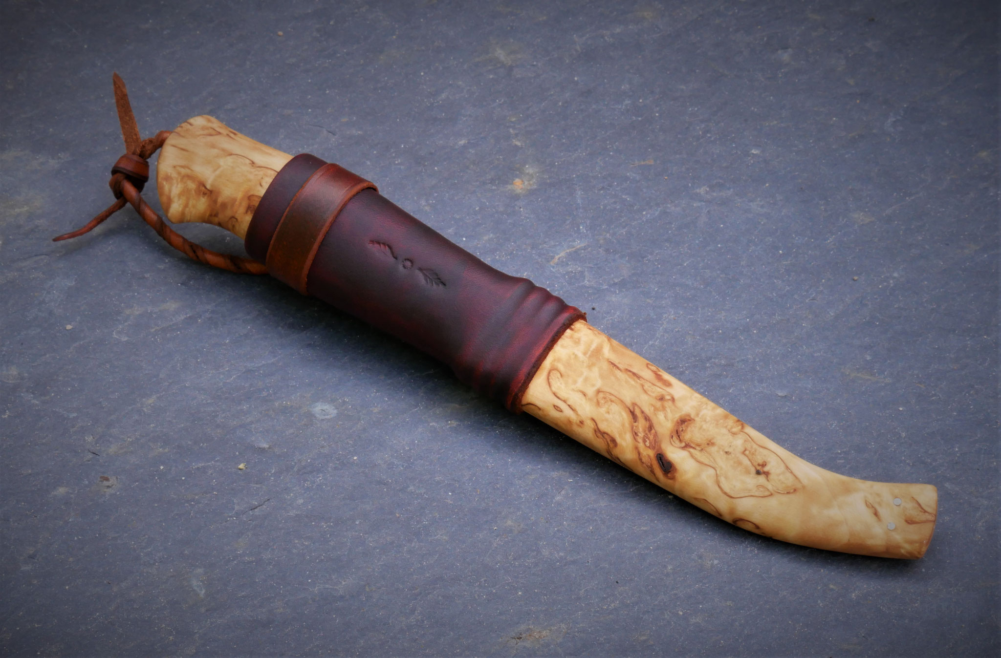 Messer mit Mammutbein-Griff