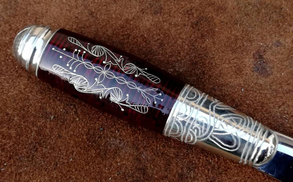 Klassischer Puukko mit Scheide