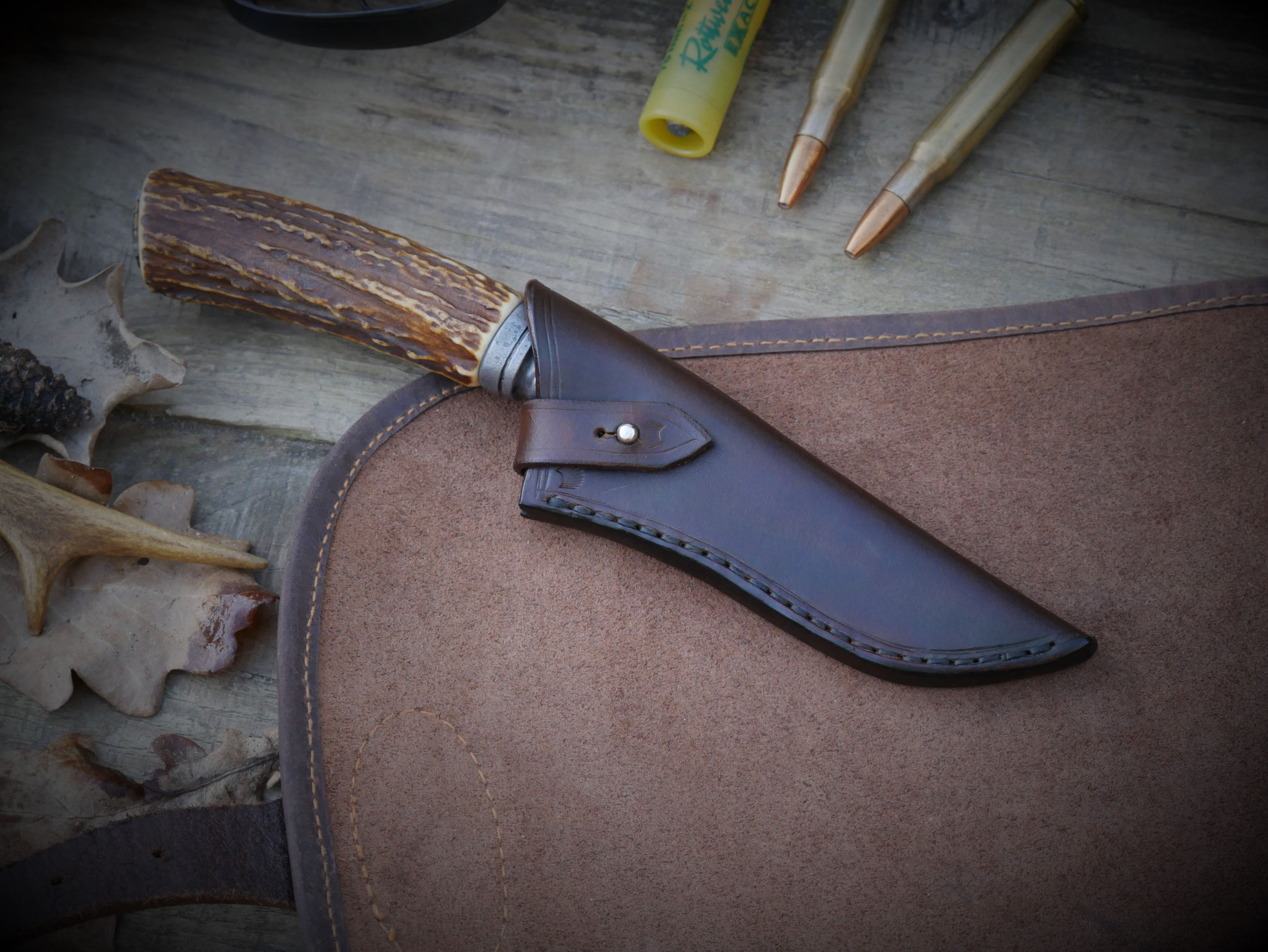 Jagdmesser-Kollektion mit Hirschhorn